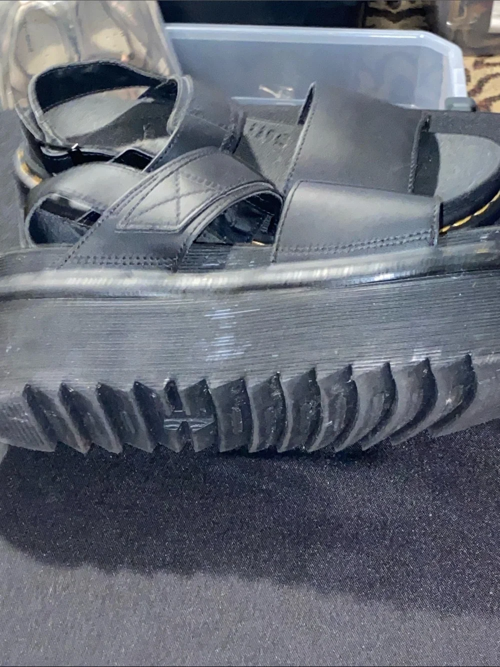 DR. Martens QUAD LEATHER BLACK PLATFORM SANDAL WO SIZE 8 EUC DOUBLE BUCKLE STRAP